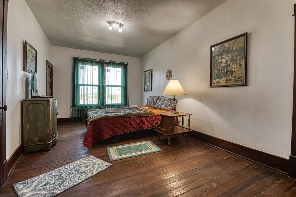 Photo 25 — 521 S Evans Avenue, Leedey, OK 73654