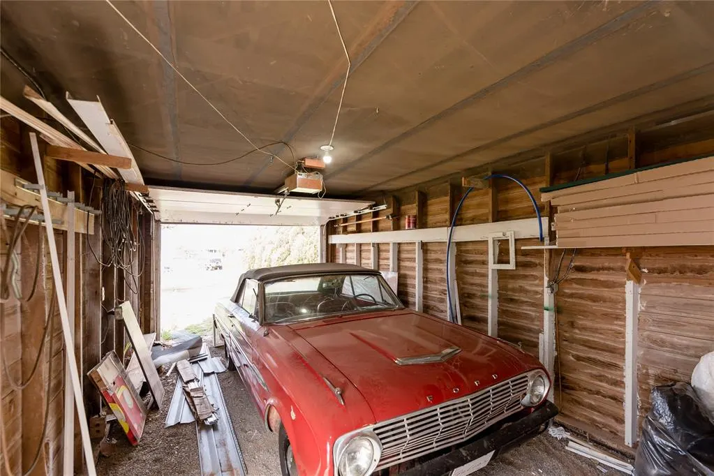 Photo 36 — 521 S Evans Avenue, Leedey, OK 73654