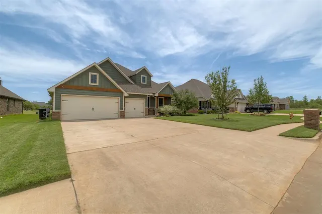 Photo 2 — 1216 N Beale Terrace, Mustang, OK 73064