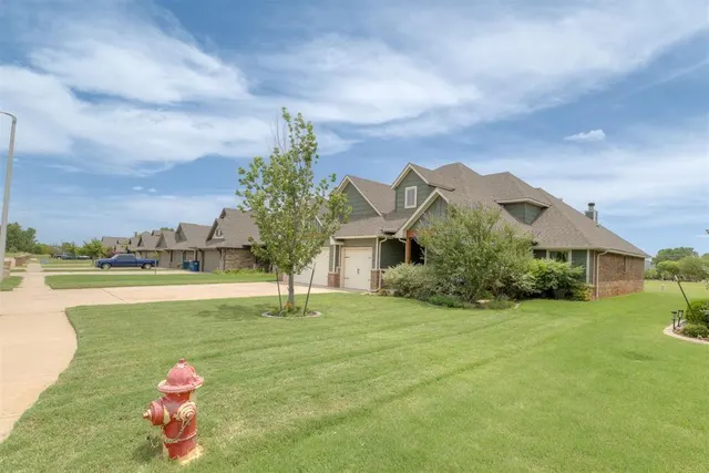 Photo 3 — 1216 N Beale Terrace, Mustang, OK 73064