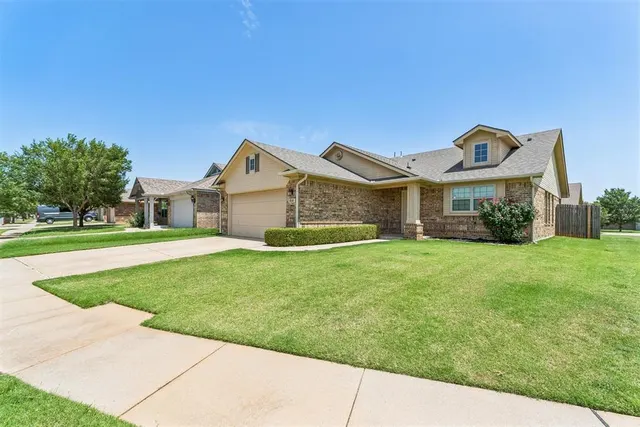 Front exterior — 18301 Agua Drive, Edmond, OK 73012