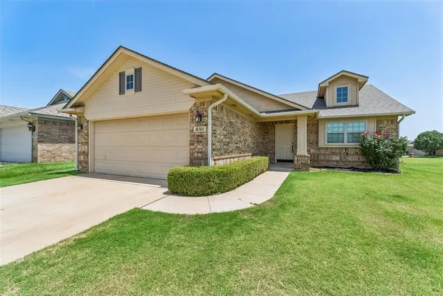 Photo 2 — 18301 Agua Drive, Edmond, OK 73012