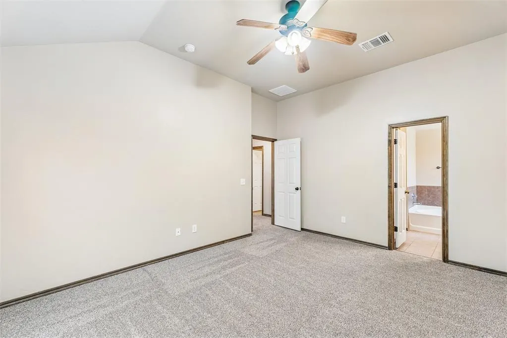 Photo 13 — 18301 Agua Drive, Edmond, OK 73012