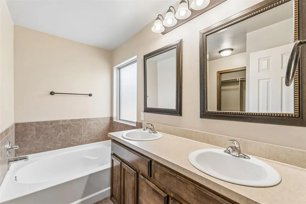 Photo 14 — 18301 Agua Drive, Edmond, OK 73012