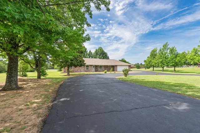 Photo 4 — 37709 Garretts Lake Road, Shawnee, OK 74804