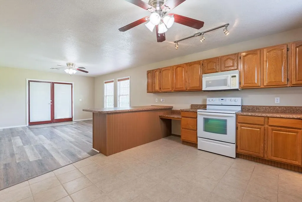 Photo 34 — 37709 Garretts Lake Road, Shawnee, OK 74804