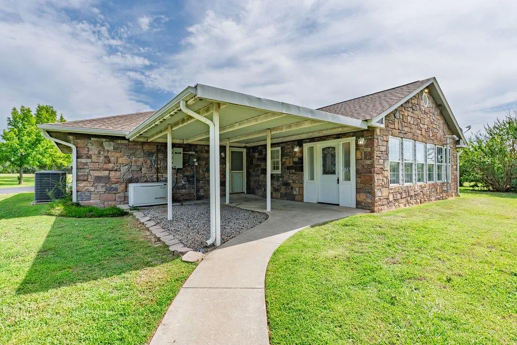Photo 42 — 37709 Garretts Lake Road, Shawnee, OK 74804