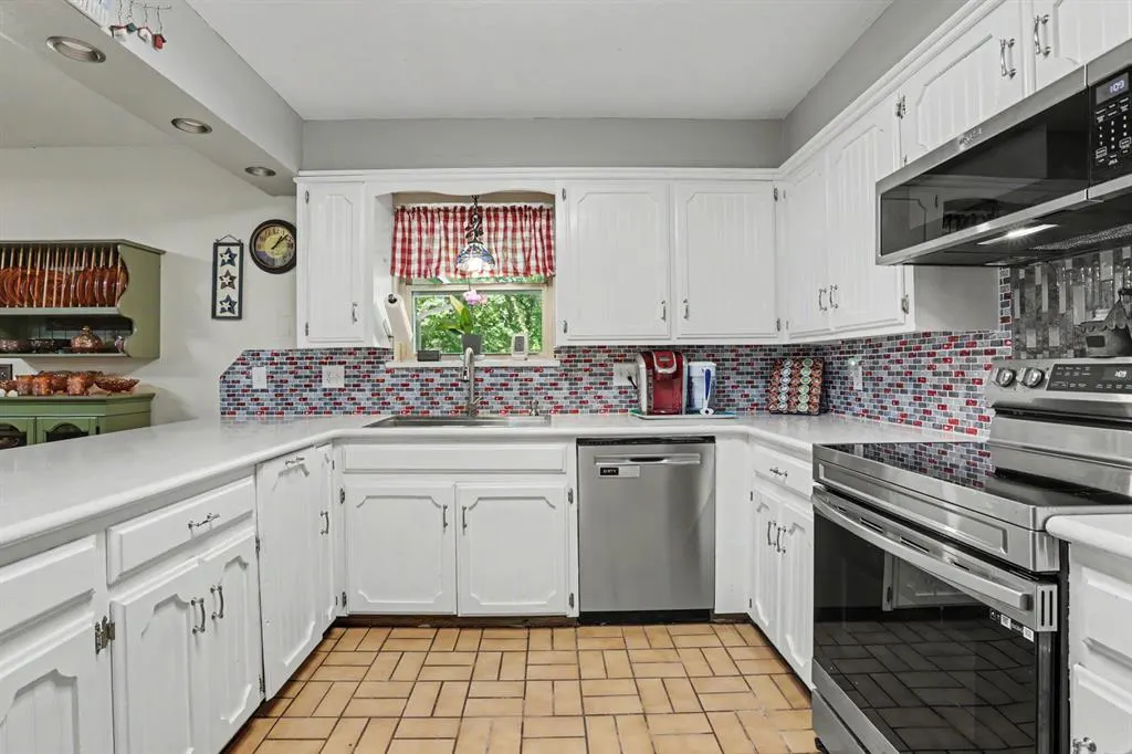 Photo 9 — 3950 W Charter Oak Road, Edmond, OK 73034