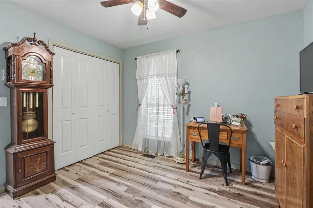 Photo 16 — 3950 W Charter Oak Road, Edmond, OK 73034