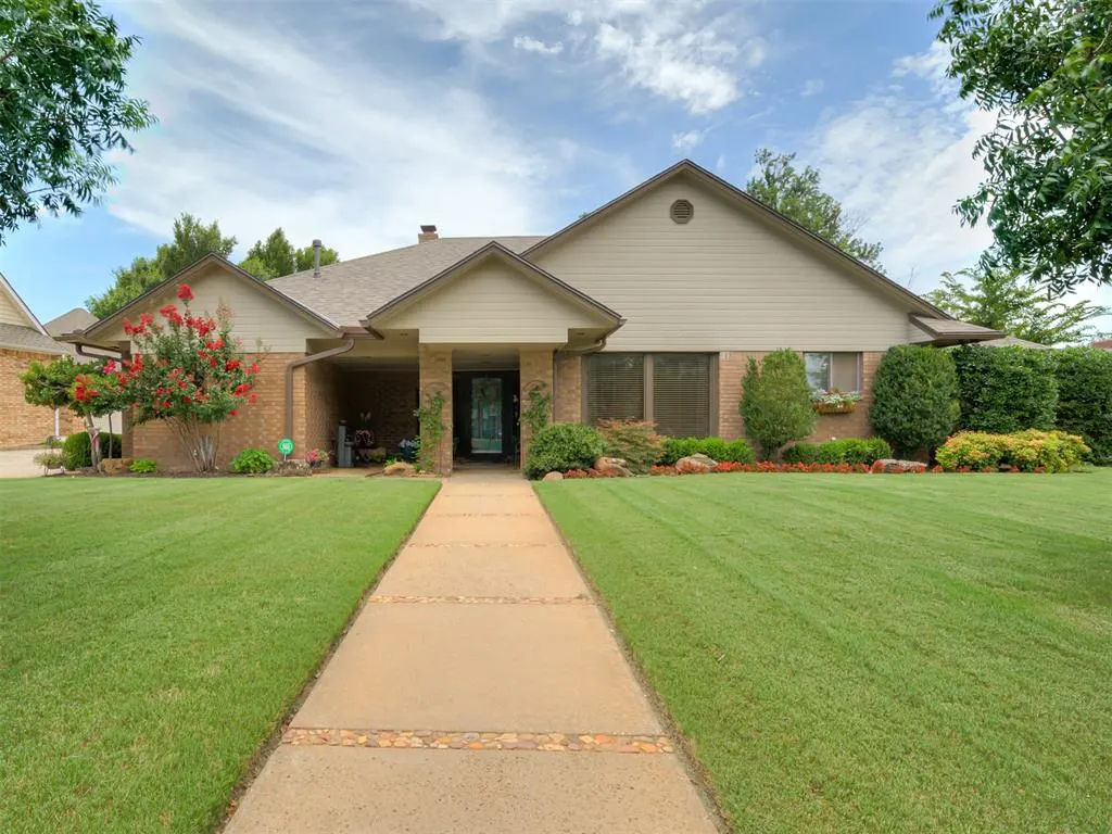 Front exterior — 10913 Abbeywood, Oklahoma City, OK 73170