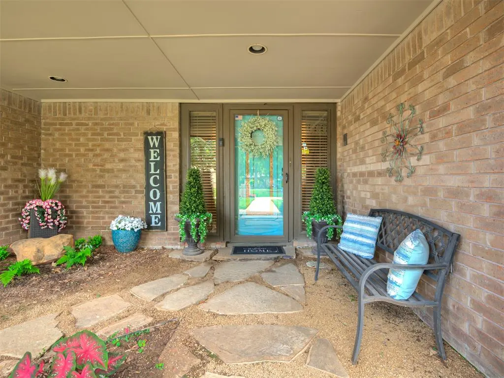 Photo 2 — 10913 Abbeywood, Oklahoma City, OK 73170