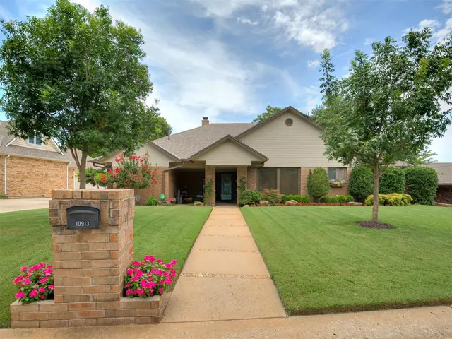Photo 4 — 10913 Abbeywood, Oklahoma City, OK 73170