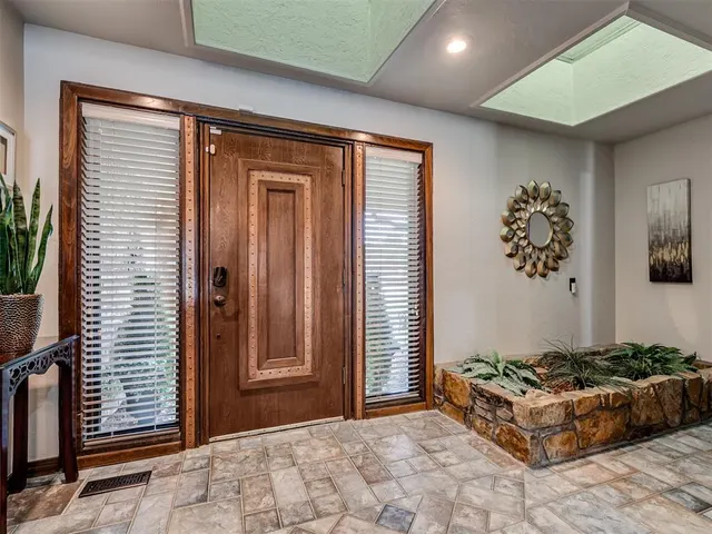 Photo 5 — 10913 Abbeywood, Oklahoma City, OK 73170
