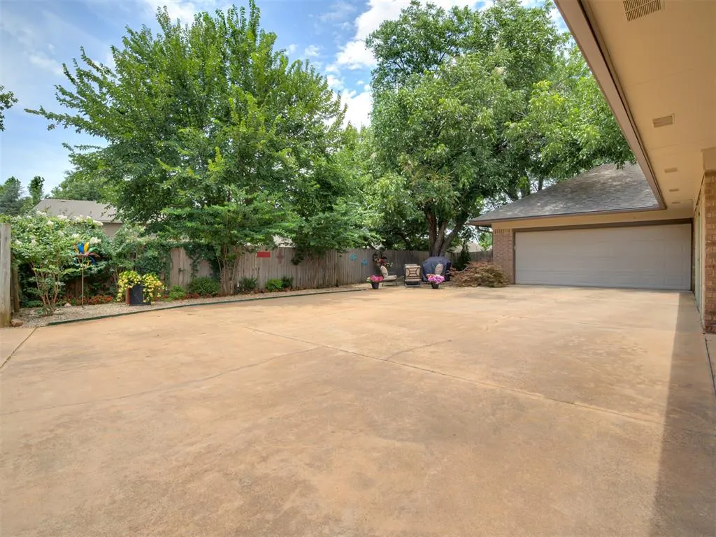 Photo 40 — 10913 Abbeywood, Oklahoma City, OK 73170