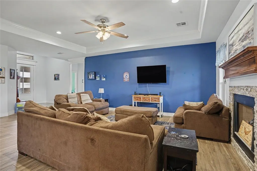 Photo 13 — 2104 Buffalo Lane, Altus, OK 73521