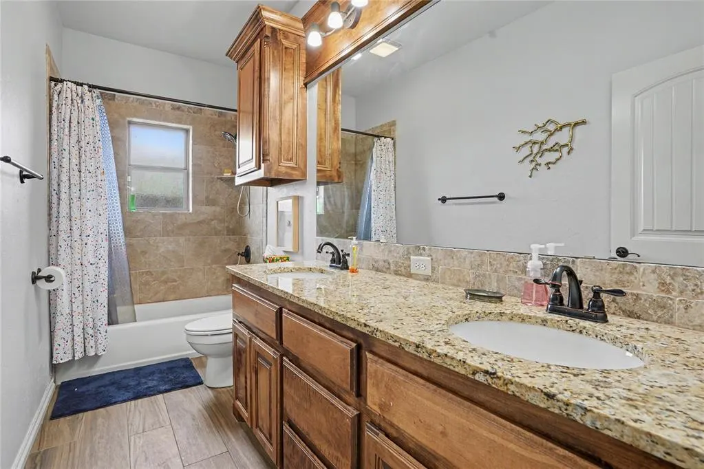 Photo 35 — 2104 Buffalo Lane, Altus, OK 73521