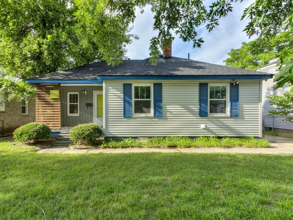Photo 2 — 604 Iowa Street, Norman, OK 73069