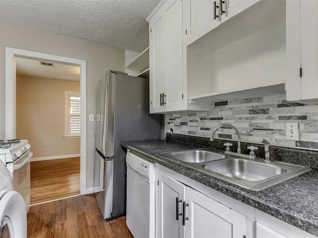 Photo 17 — 604 Iowa Street, Norman, OK 73069