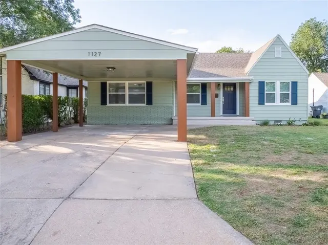 Photo 2 — 1127 NW Maple Avenue, Lawton, OK 73507