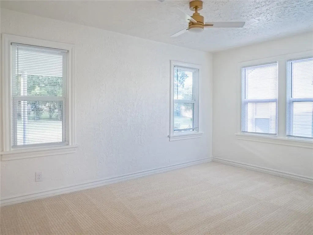 Photo 15 — 1127 NW Maple Avenue, Lawton, OK 73507