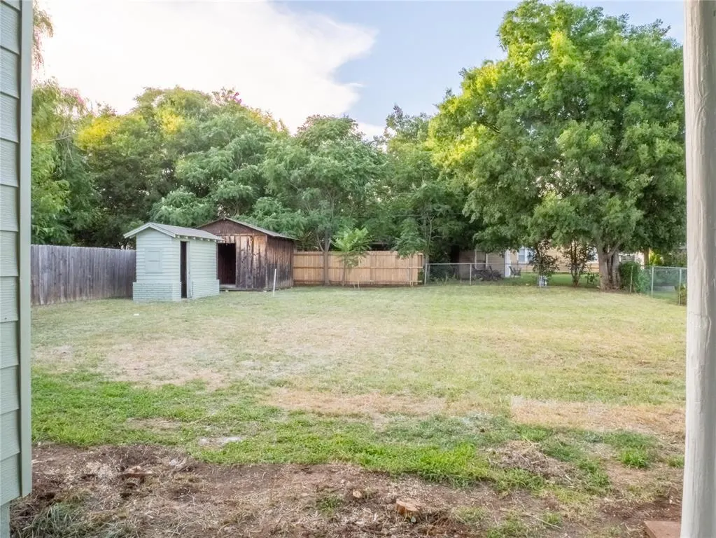 Photo 23 — 1127 NW Maple Avenue, Lawton, OK 73507
