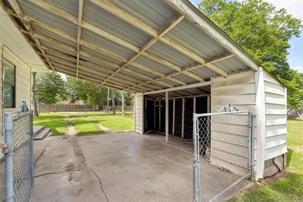 Photo 19 — 411 Iowa Street, Norman, OK 73069