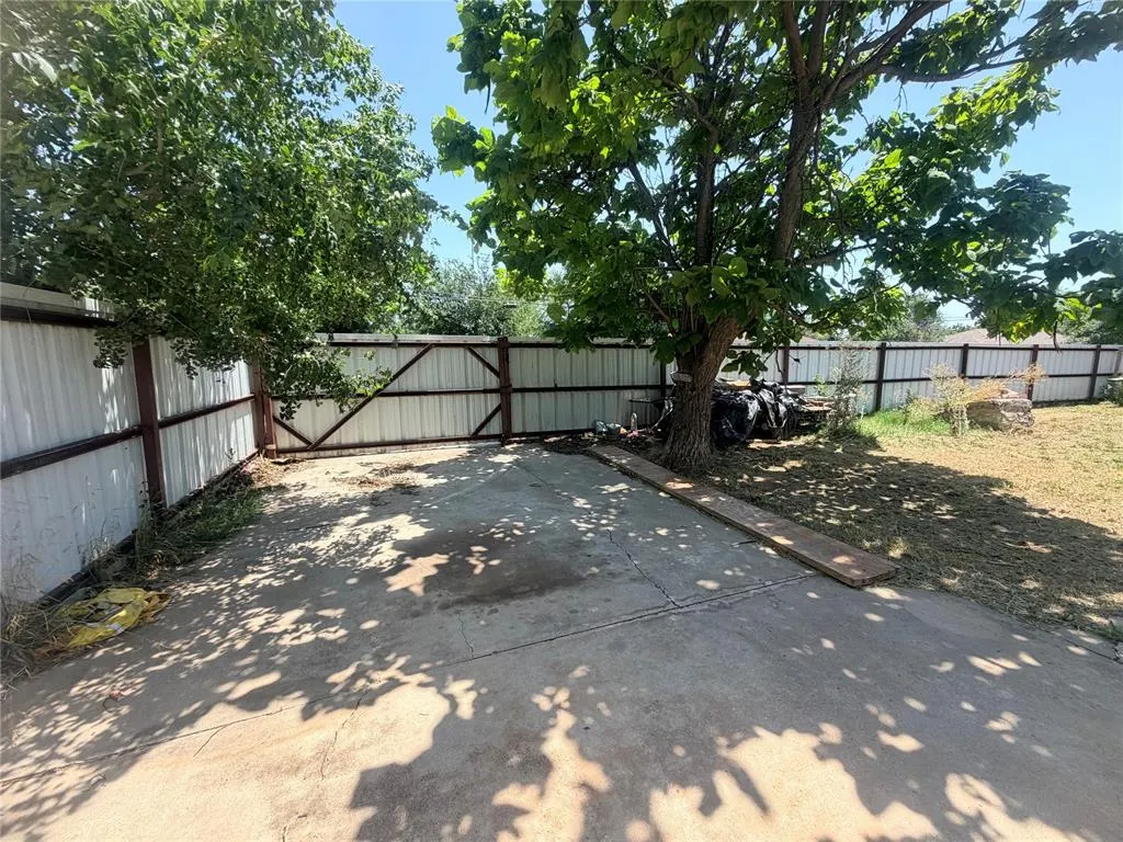 Photo 14 — 1201 SW 49th Street, Oklahoma City, OK 73109