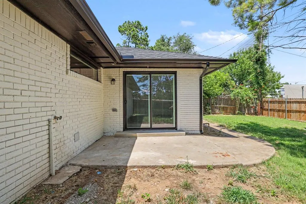 Photo 12 — 106 Briarwood Street, Oklahoma City, OK 73160