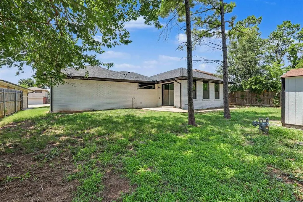 Photo 13 — 106 Briarwood Street, Oklahoma City, OK 73160