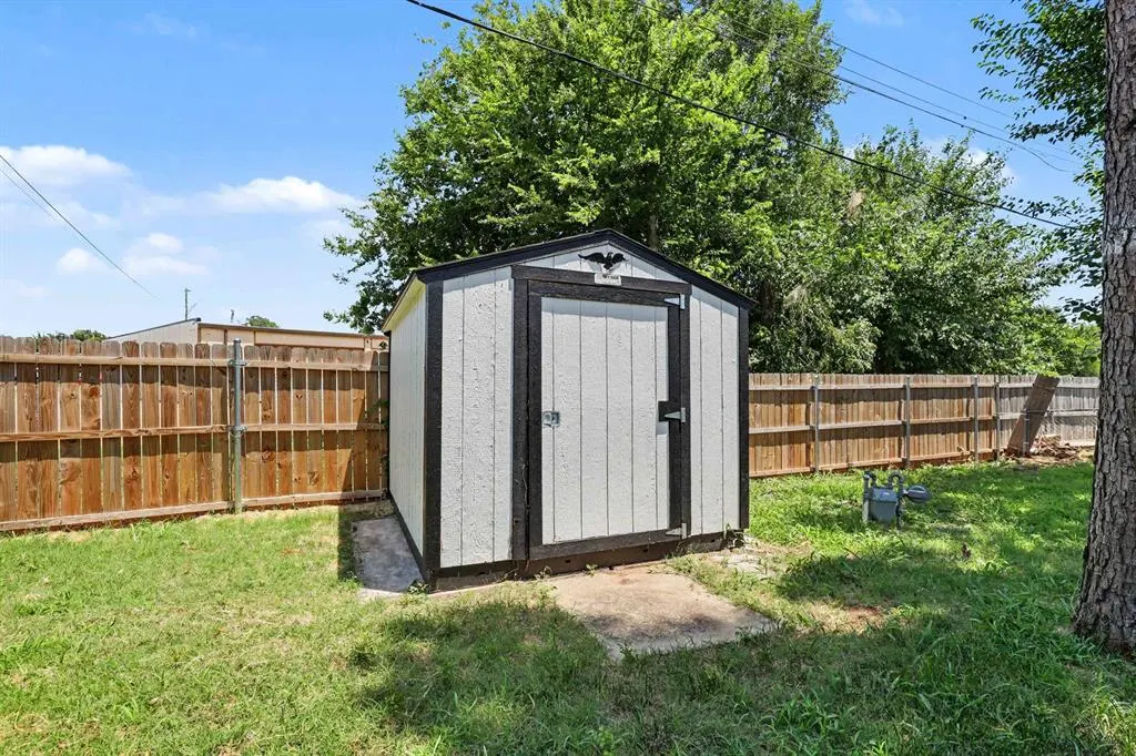 Photo 14 — 106 Briarwood Street, Oklahoma City, OK 73160