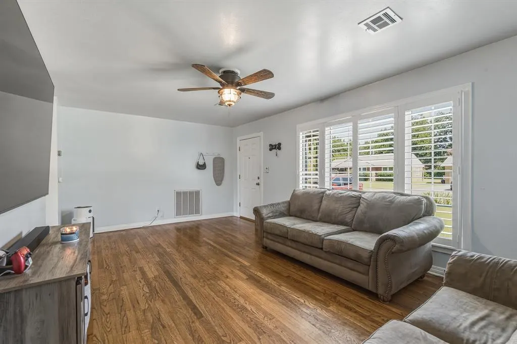 Photo 6 — 1226 Camden Way, Norman, OK 73069