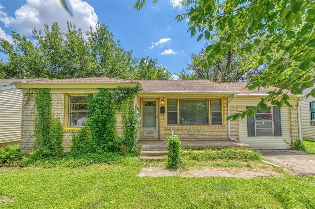 Front exterior — 412 Moiselle Street, Midwest City, OK 73110