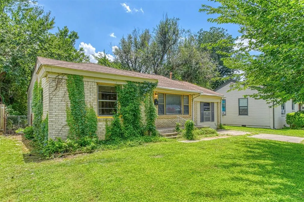 Photo 2 — 412 Moiselle Street, Midwest City, OK 73110