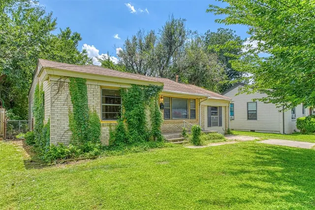 Photo 2 — 412 Moiselle Street, Midwest City, OK 73110