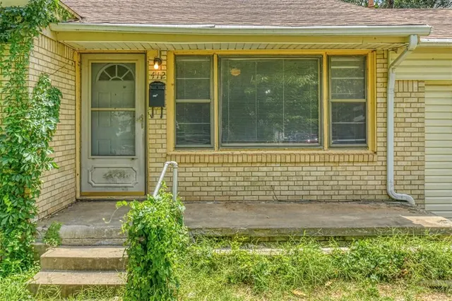 Photo 4 — 412 Moiselle Street, Midwest City, OK 73110