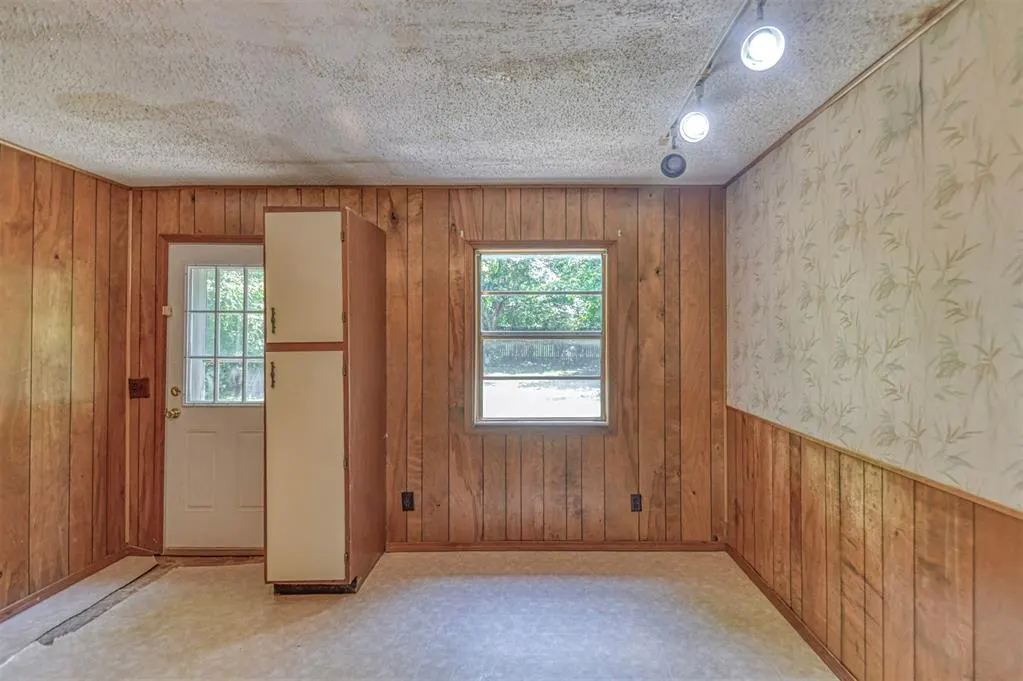 Photo 13 — 412 Moiselle Street, Midwest City, OK 73110