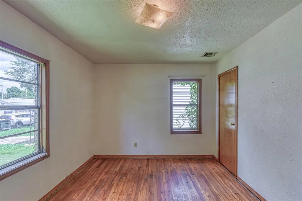 Photo 15 — 412 Moiselle Street, Midwest City, OK 73110