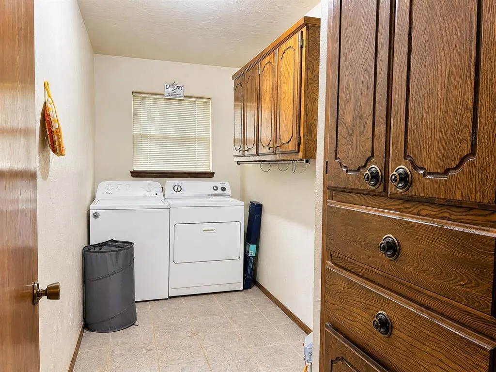 Photo 14 — 122 W Quail Drive, Cordell, OK 73632