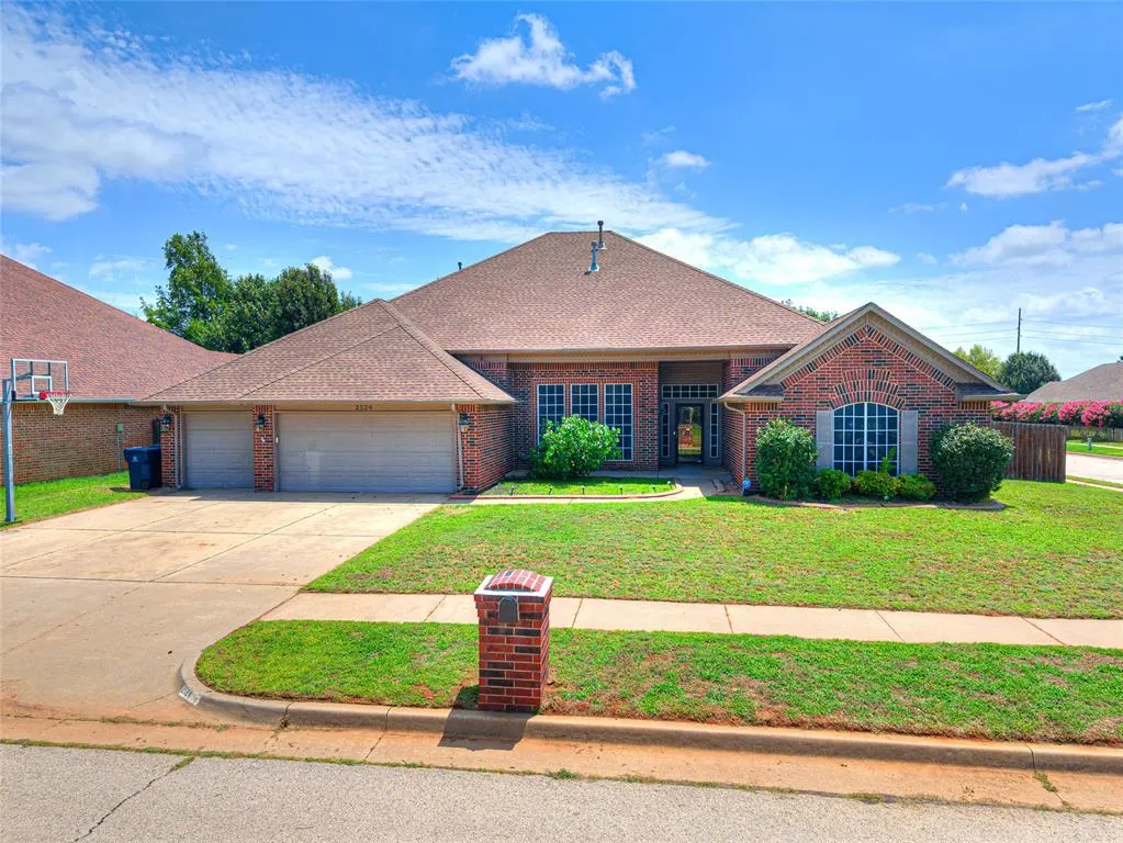 Front exterior — 2524 Kingsley Lane, Oklahoma City, OK 73128