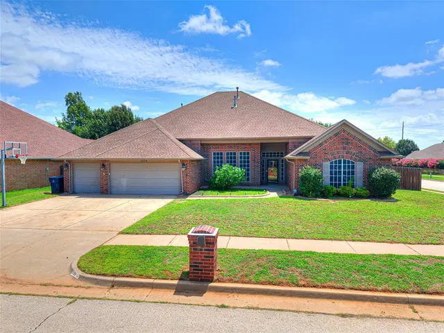 Front exterior — 2524 Kingsley Lane, Oklahoma City, OK 73128