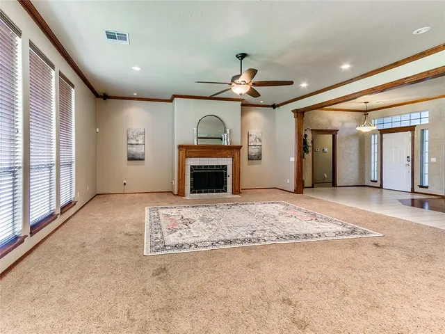 Photo 4 — 2524 Kingsley Lane, Oklahoma City, OK 73128