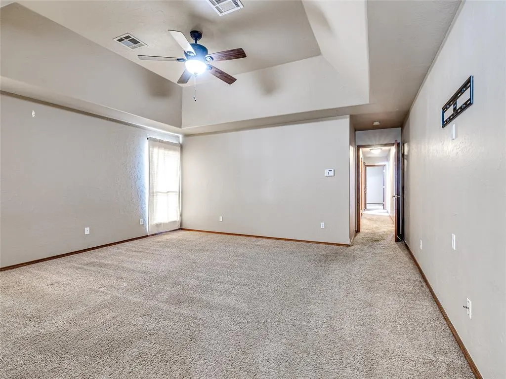 Photo 15 — 2524 Kingsley Lane, Oklahoma City, OK 73128