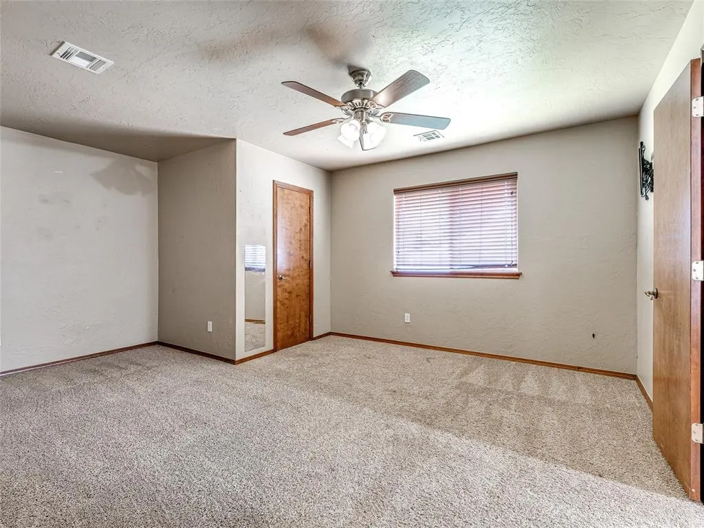 Photo 24 — 2524 Kingsley Lane, Oklahoma City, OK 73128