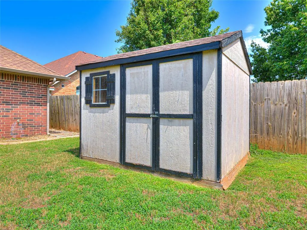 Photo 35 — 2524 Kingsley Lane, Oklahoma City, OK 73128