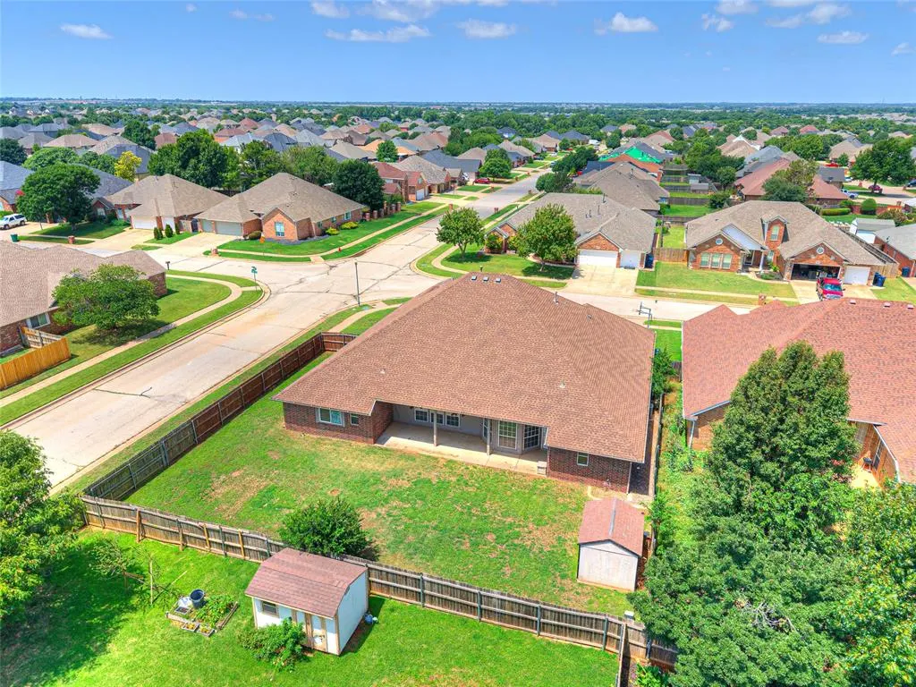 Photo 36 — 2524 Kingsley Lane, Oklahoma City, OK 73128