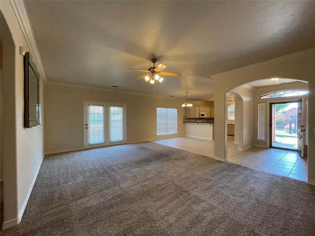 Photo 7 — 9621 Montclaire Drive, Midwest City, OK 73130