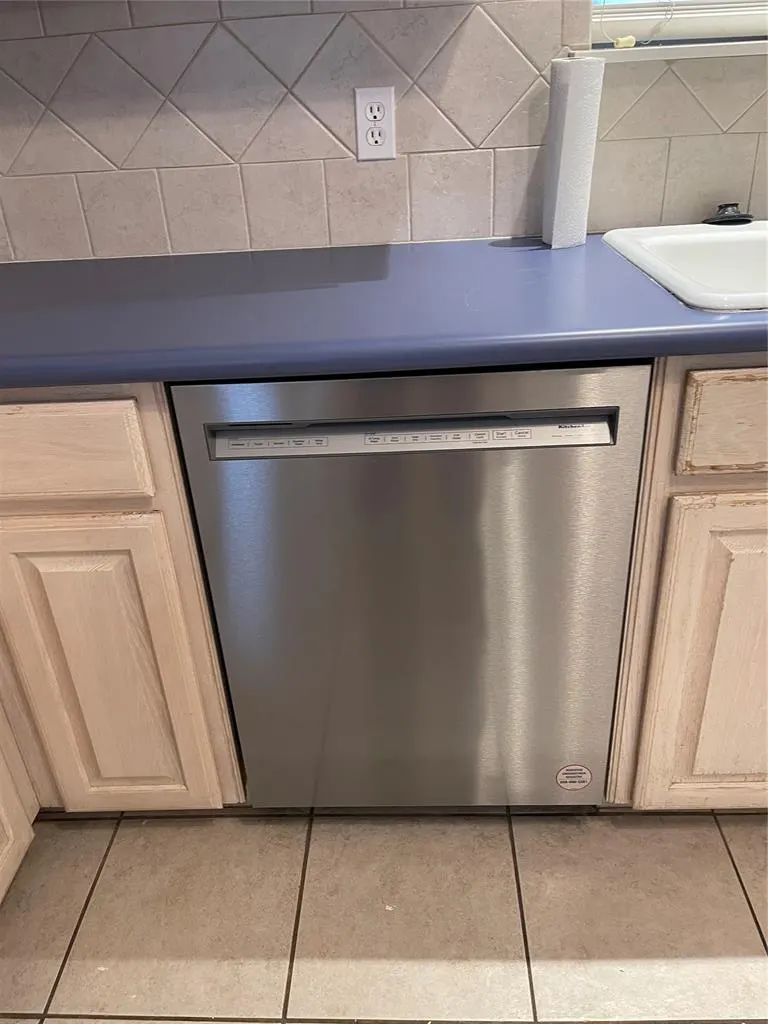 Photo 15 — 9621 Montclaire Drive, Midwest City, OK 73130
