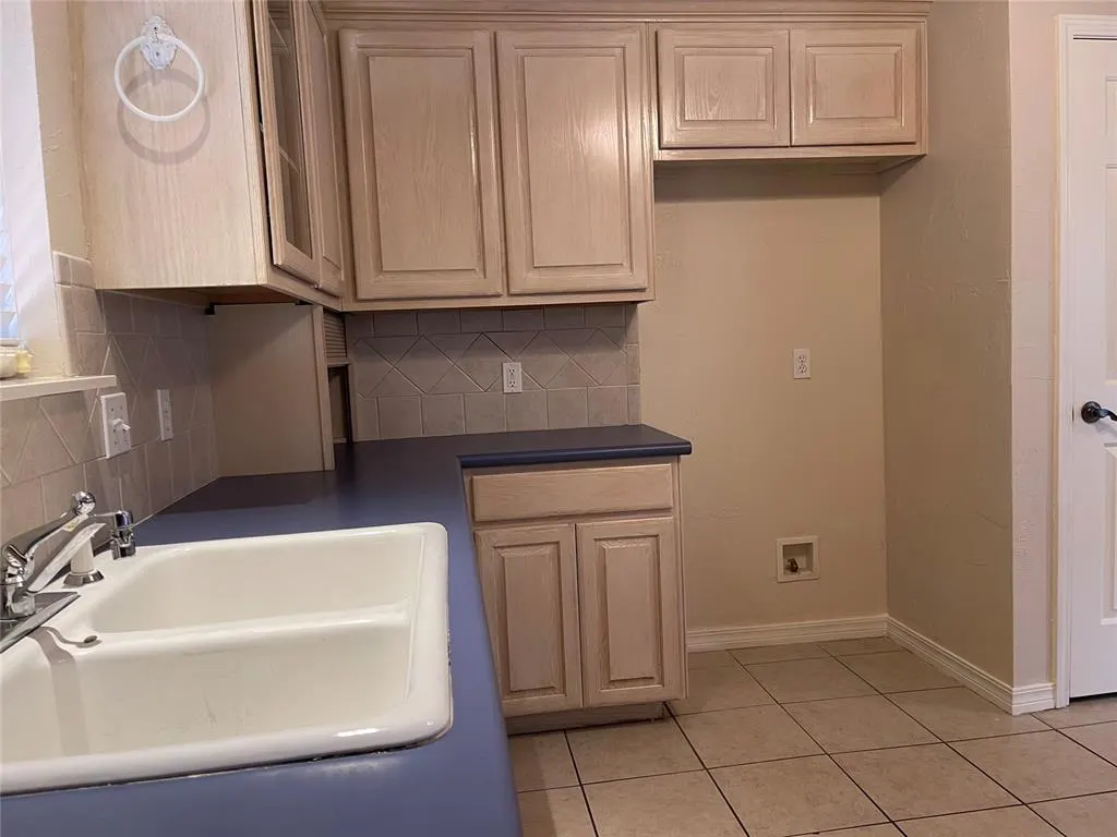 Photo 16 — 9621 Montclaire Drive, Midwest City, OK 73130
