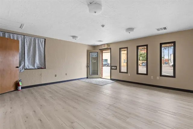 Photo 3 — 116 N 5th Street, Chickasha, OK 73018