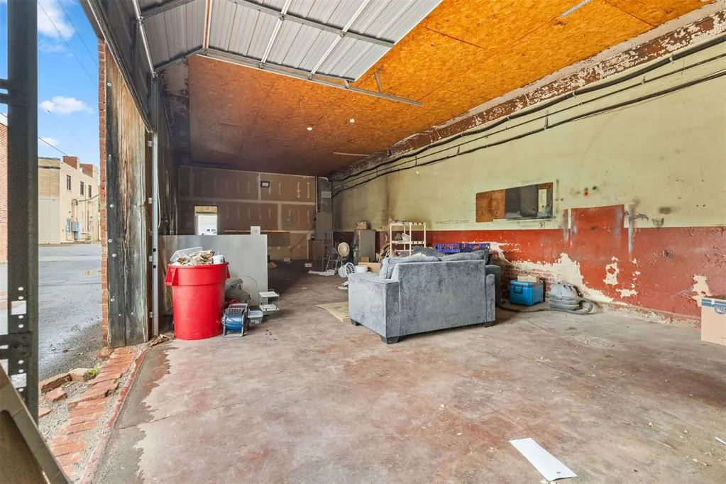Photo 8 — 116 N 5th Street, Chickasha, OK 73018